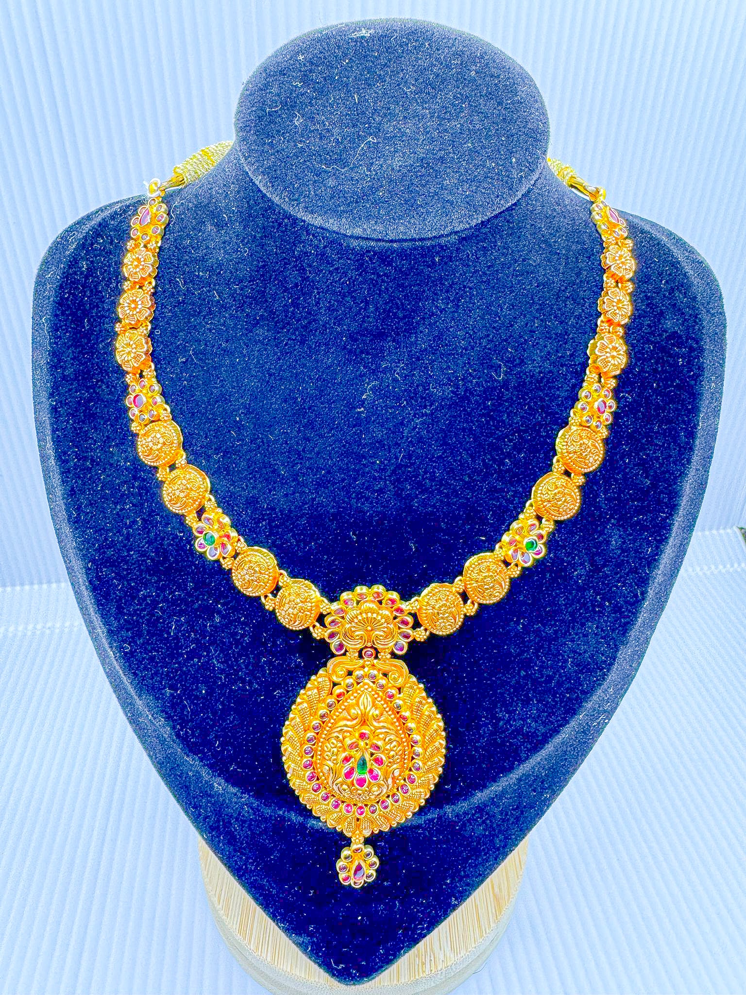 22k Gold Temple jewelry Necklace 23.18g N004