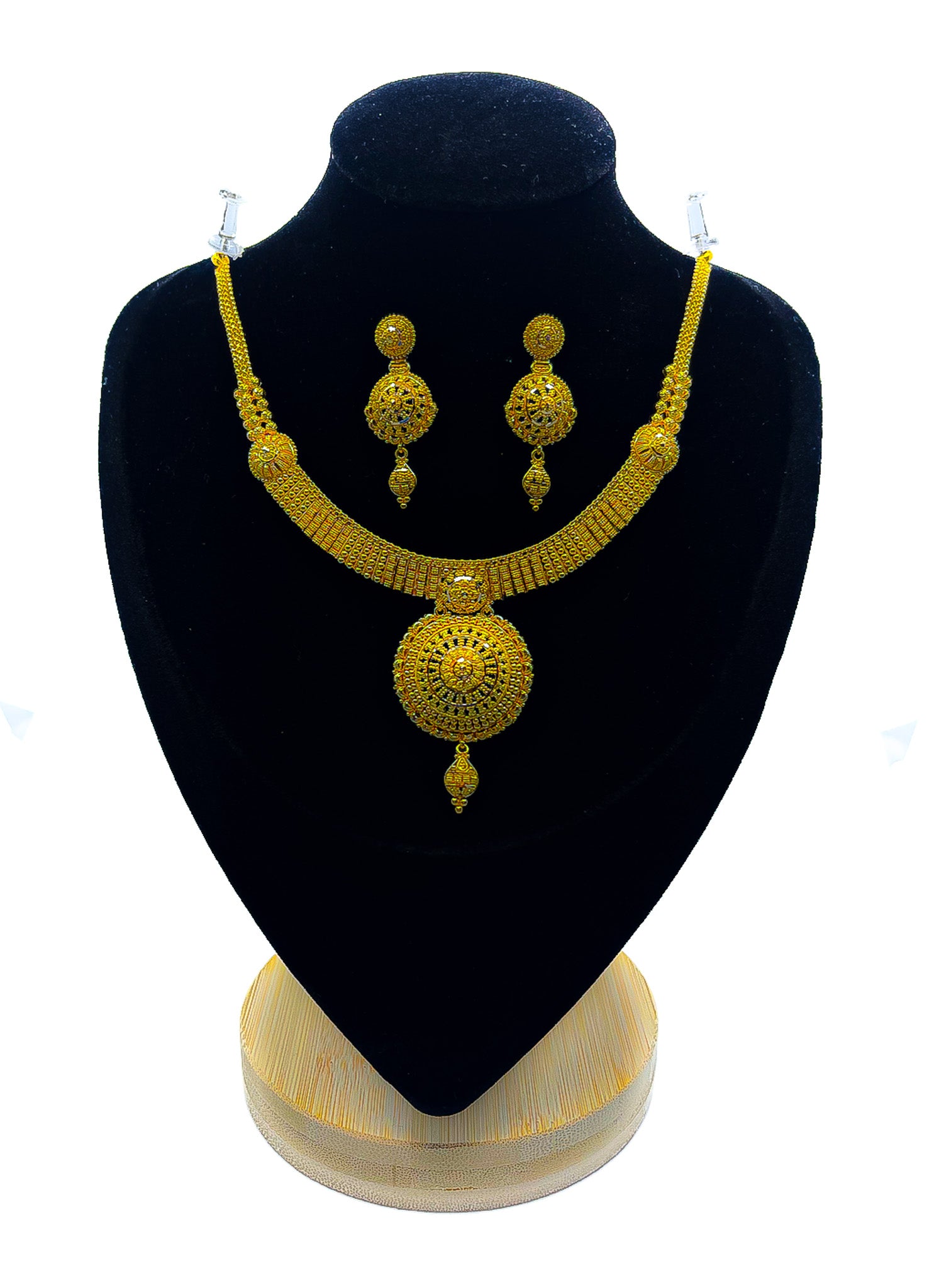 22k Gold Necklace w/ Earing set 26.17 g