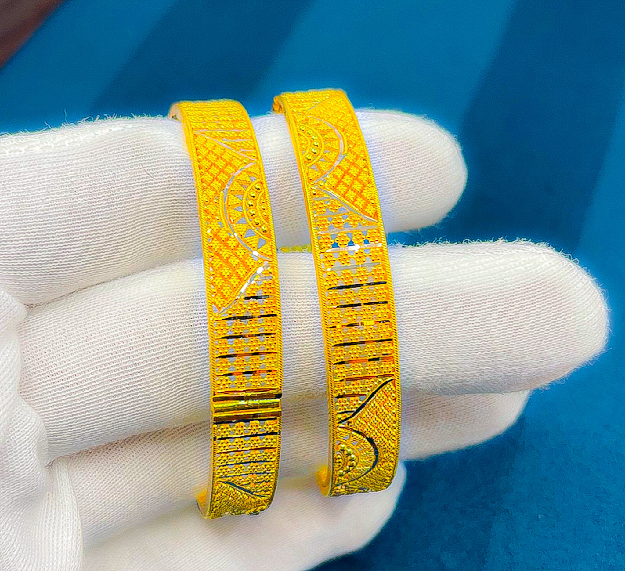 22k Gold bangal 37.87 g 2PCS