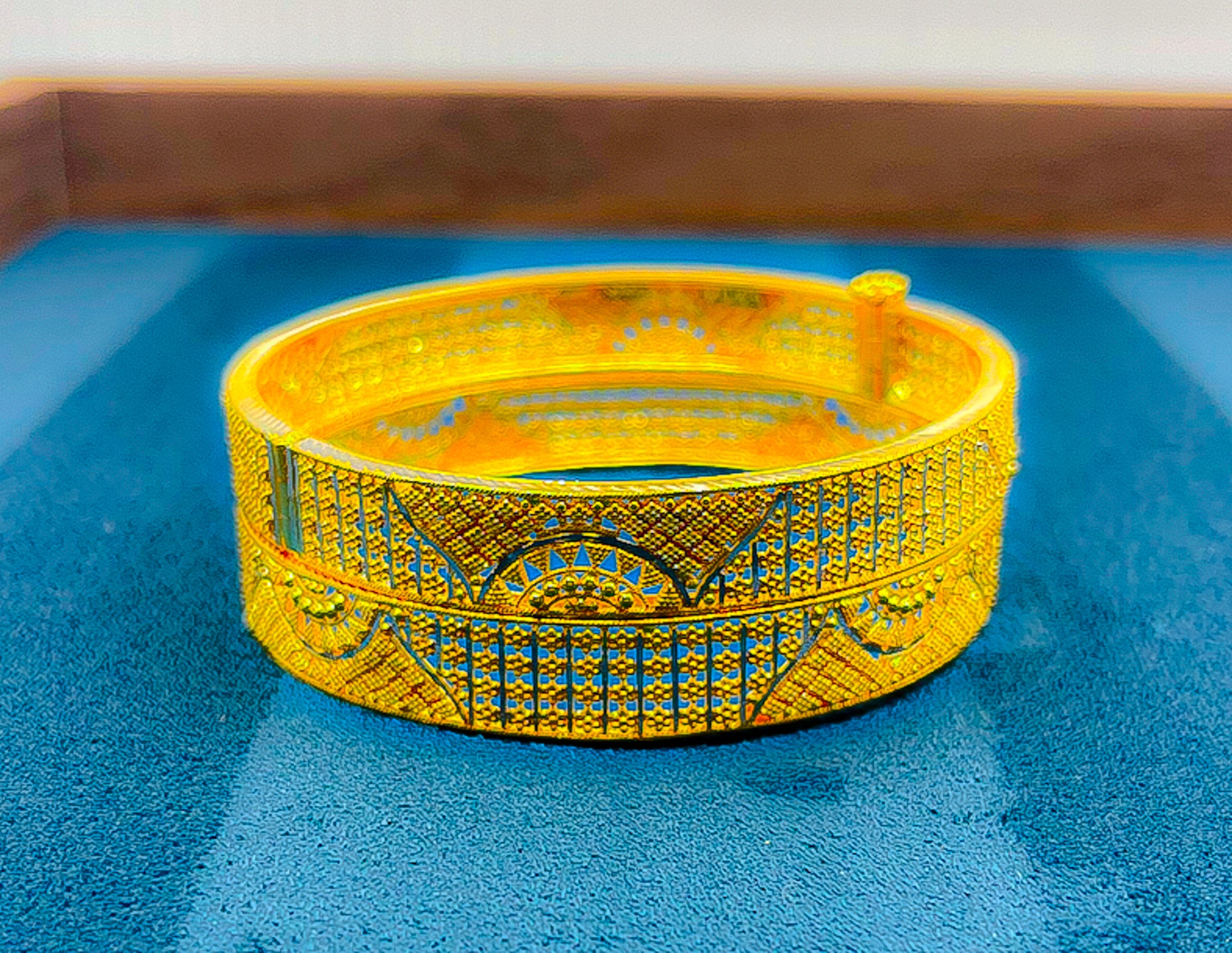 22k Gold bangal 37.87 g 2PCS