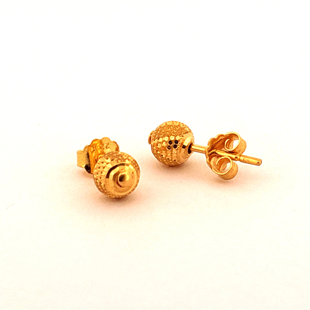 Studs wt 2.20