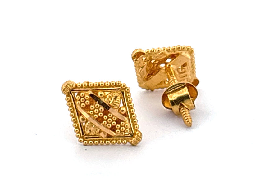 22K Gold Square Stud Earrings wt. 2.05g