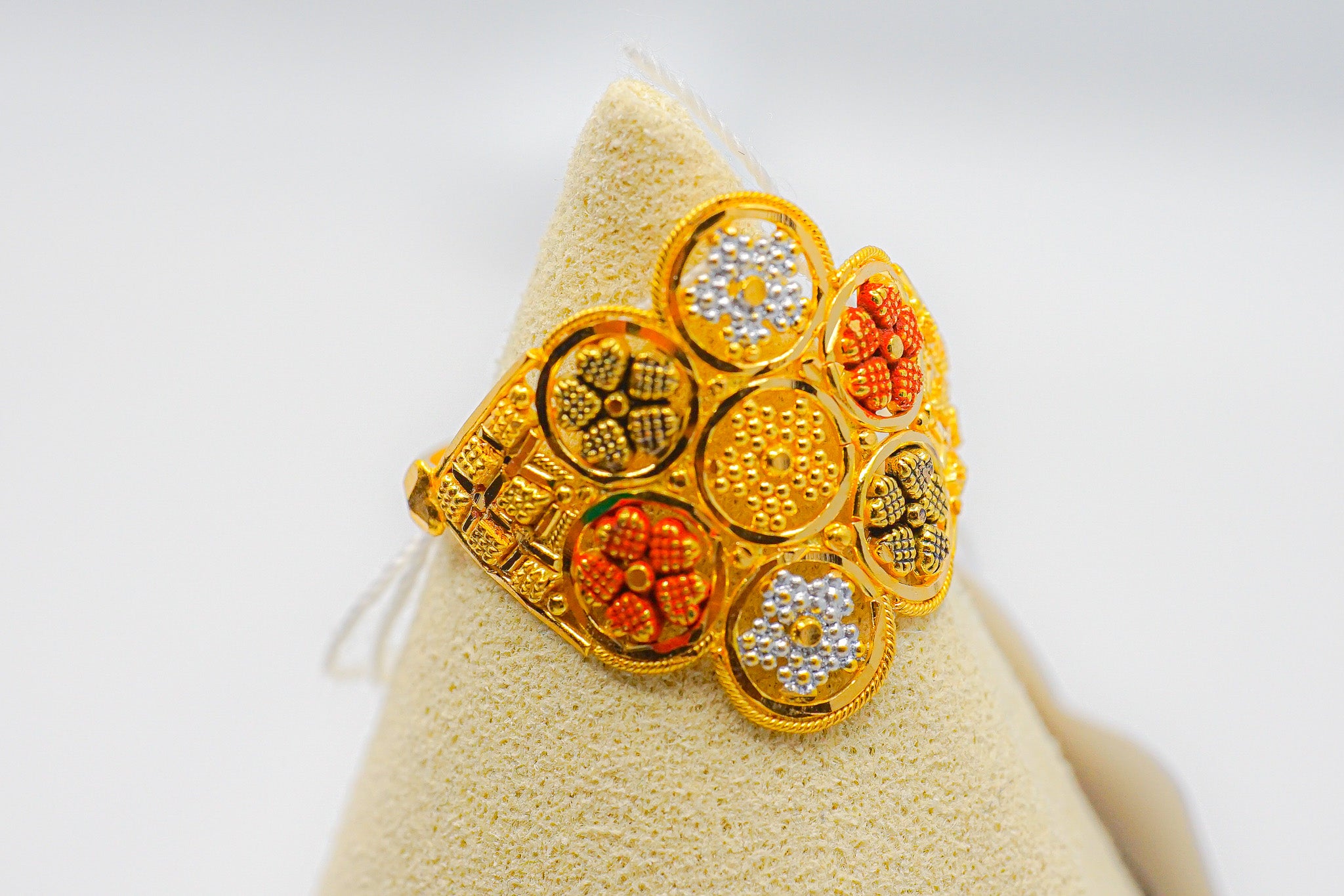 22k-gold-cluster-statement-ring-3-34g-front.jpg