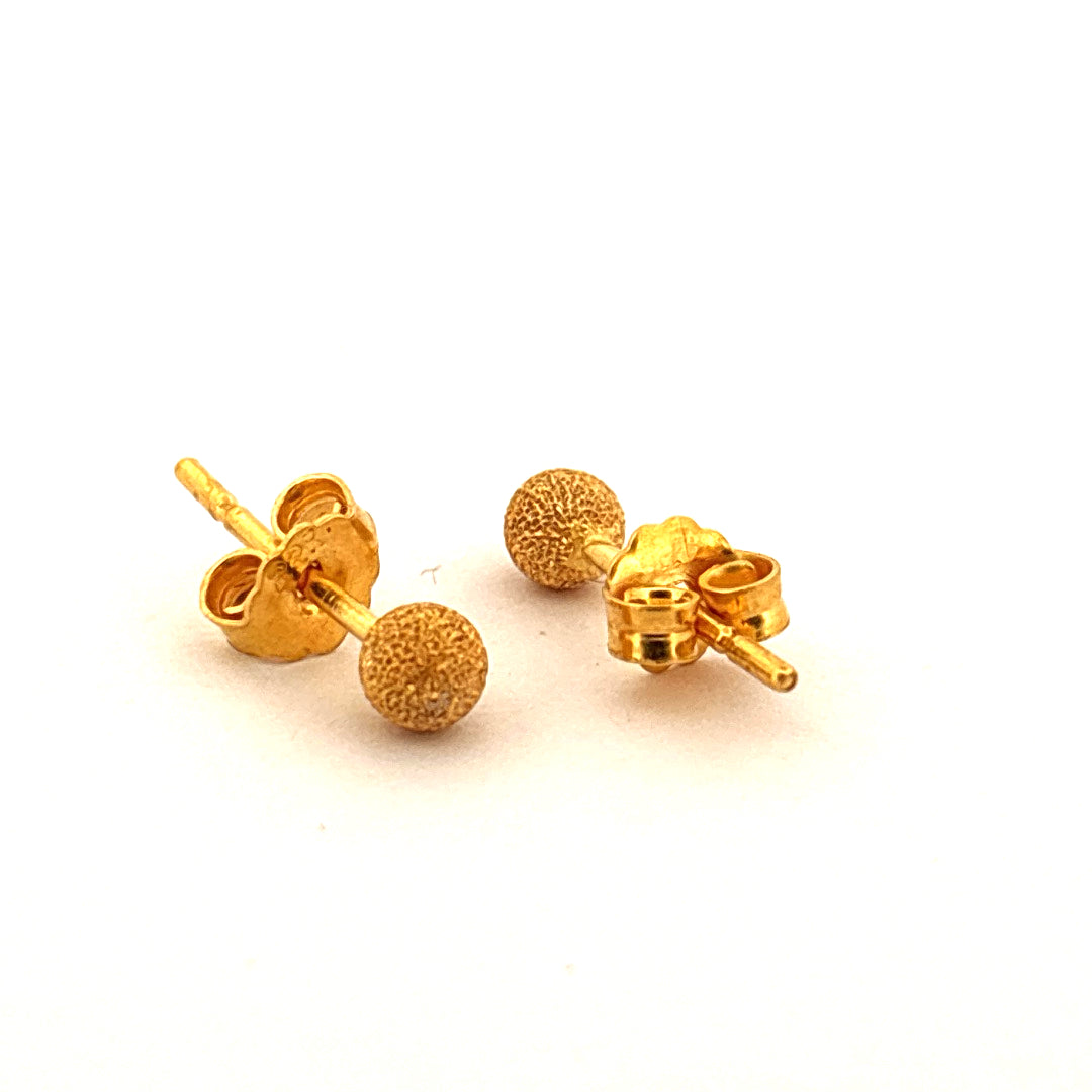 Studs wt 1.35