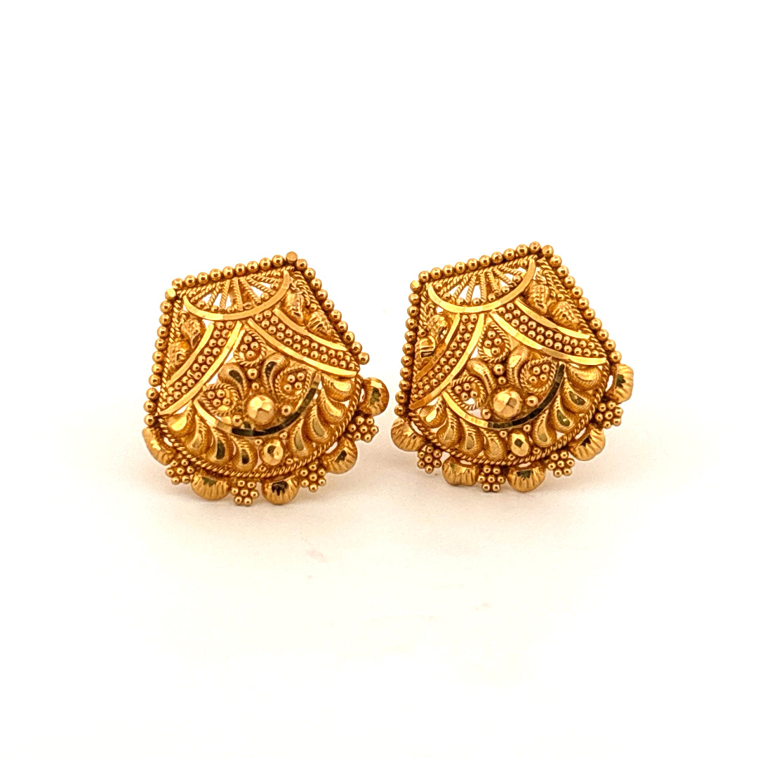 Studs wt. 6.14