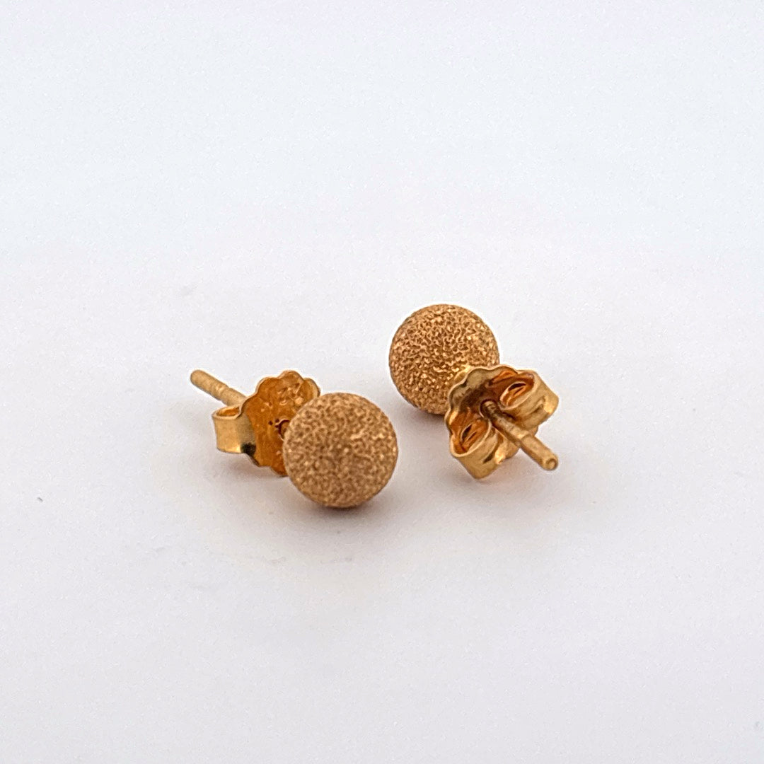 Studs wt 2.20