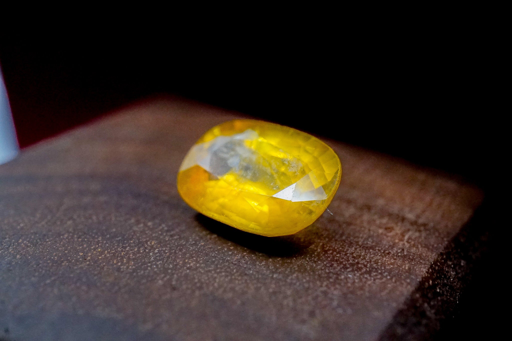 Yellow Sapphire 1.00 g