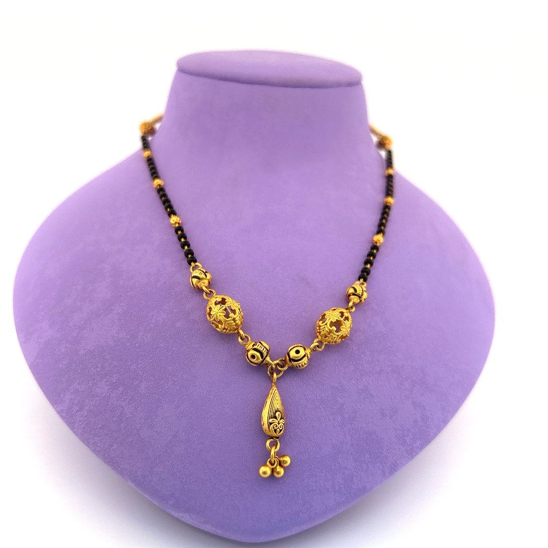 Gold Mangalsutra wt 11.01