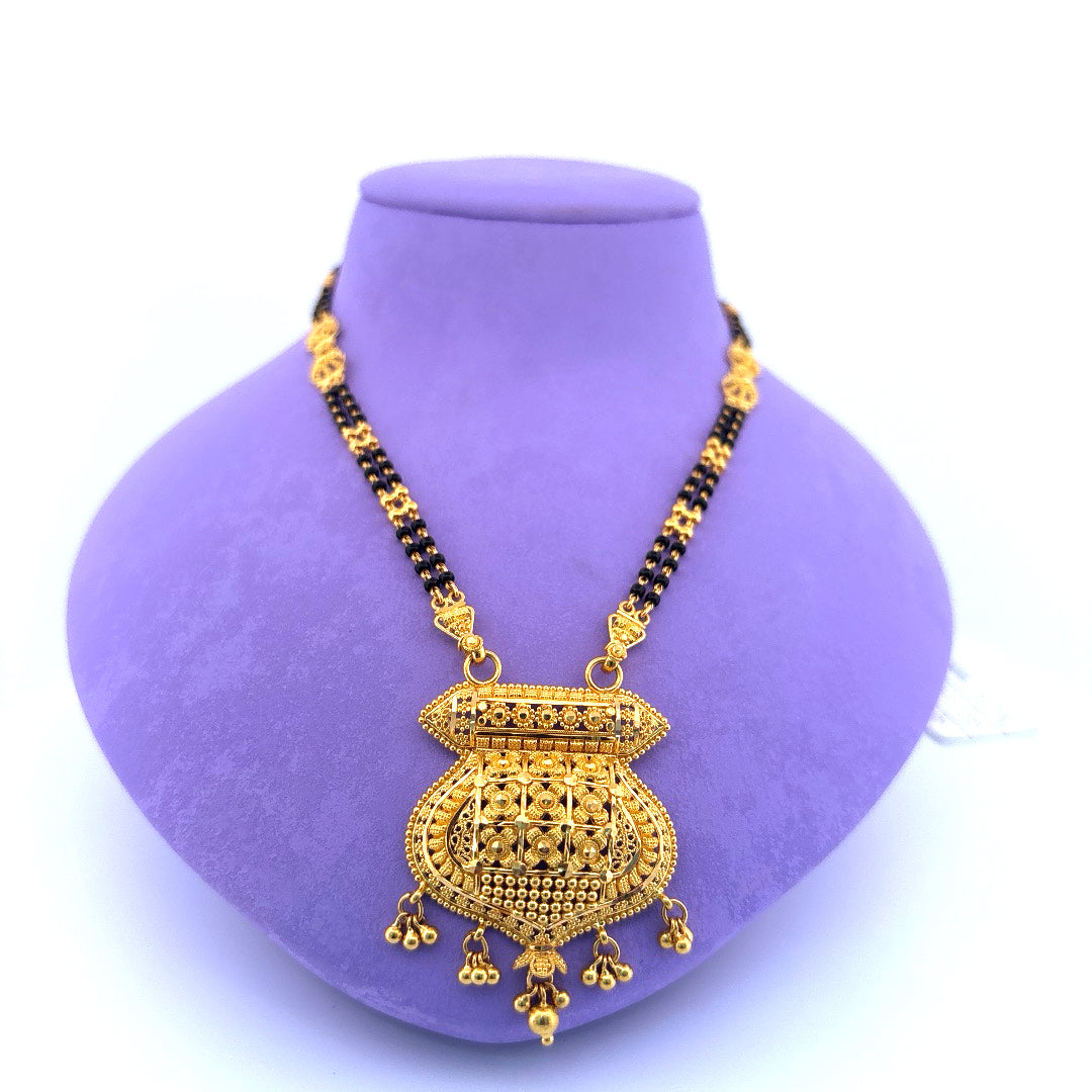 Gold mangalsutra wt 28.71
