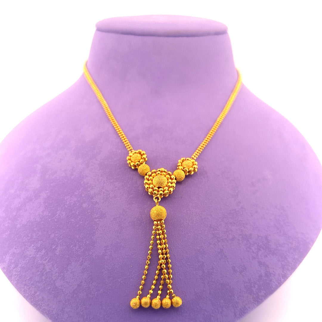 Gold chain wt 9.15