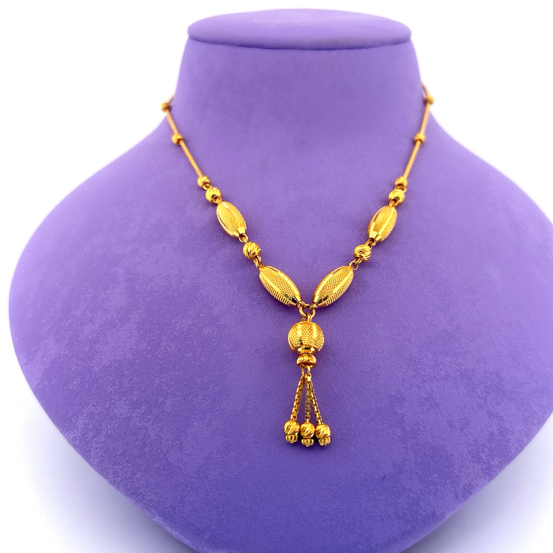 Gold chain wt 10.37