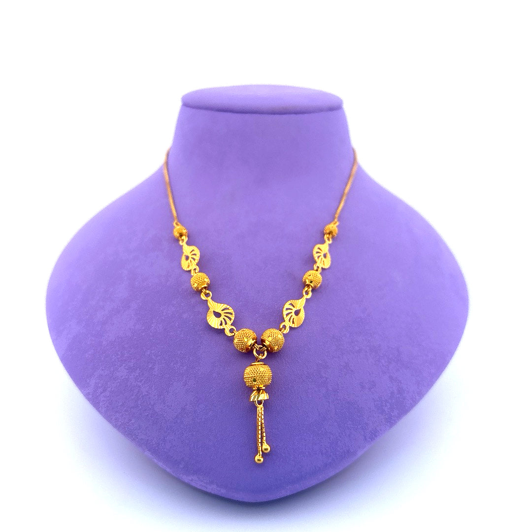 Gold chain wt 9.0 g
