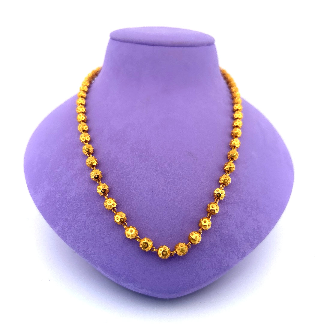Long gold chain wt 28.16