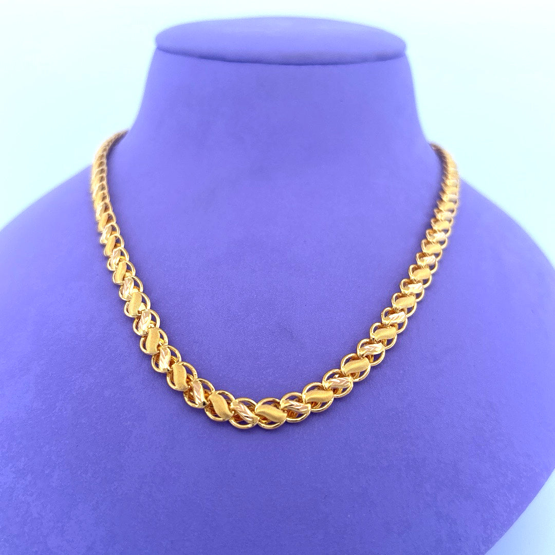 Light weight gold chain wt 8.1g
