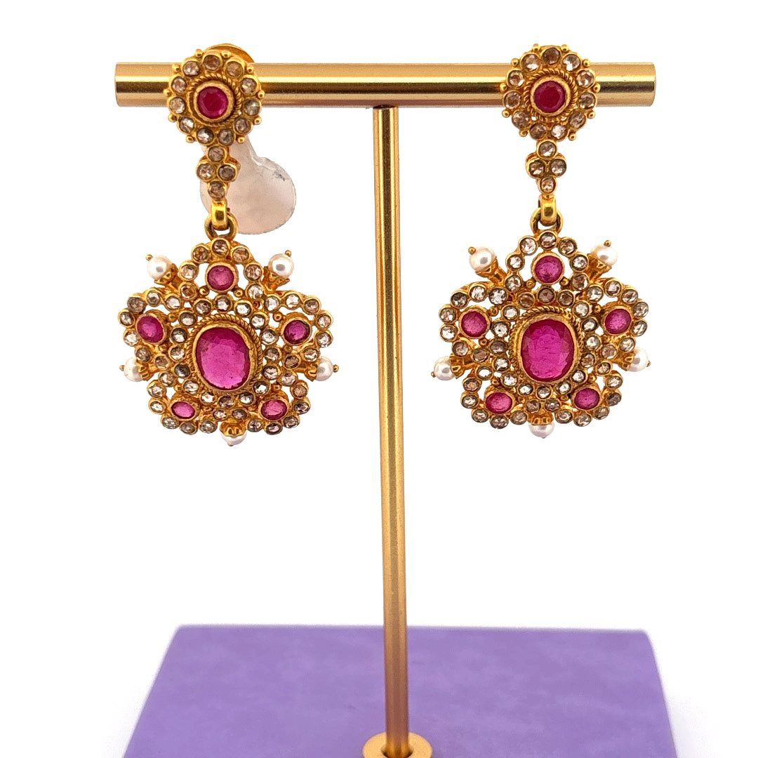 Gold chain set with ruby wt 50g