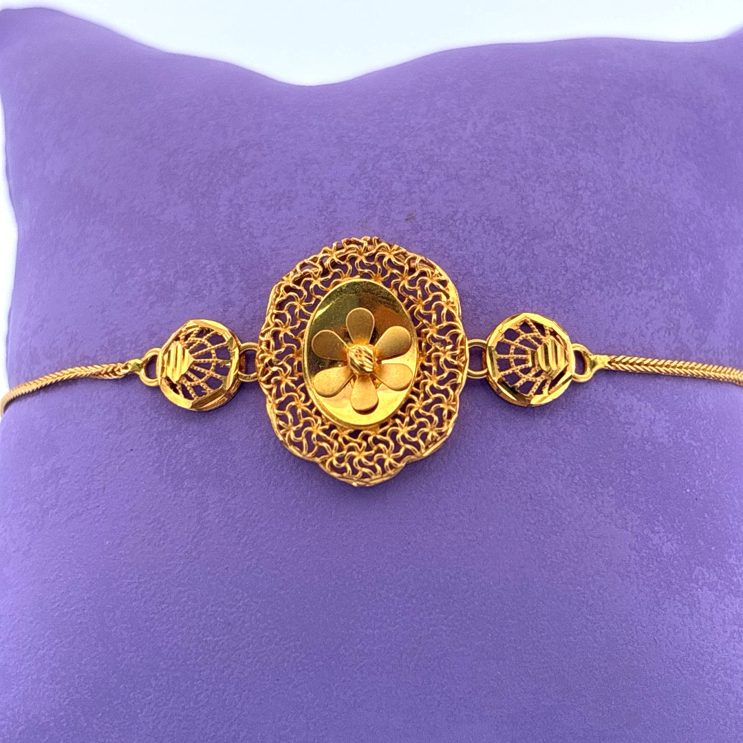 Flower bracelet wt 3.65