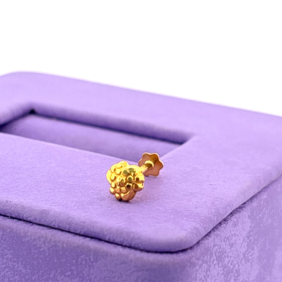 Textured flower nose pin