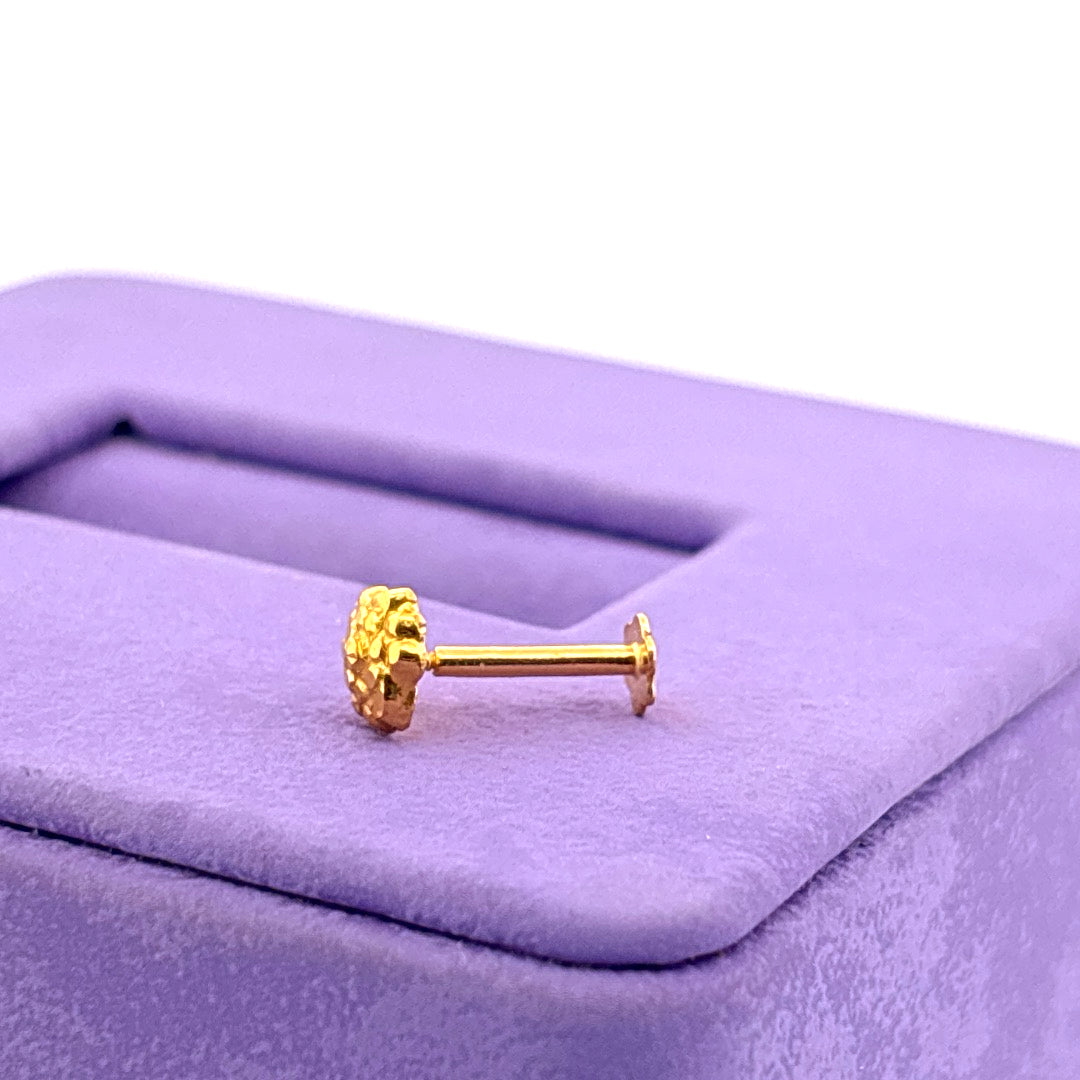 Textured flower nose pin