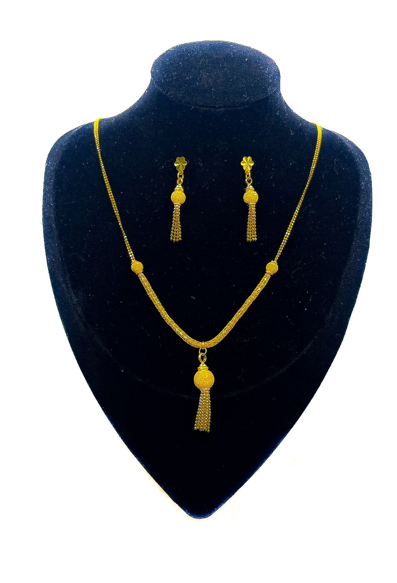 22k Gold Necklace w/ Earing set 14.14 g