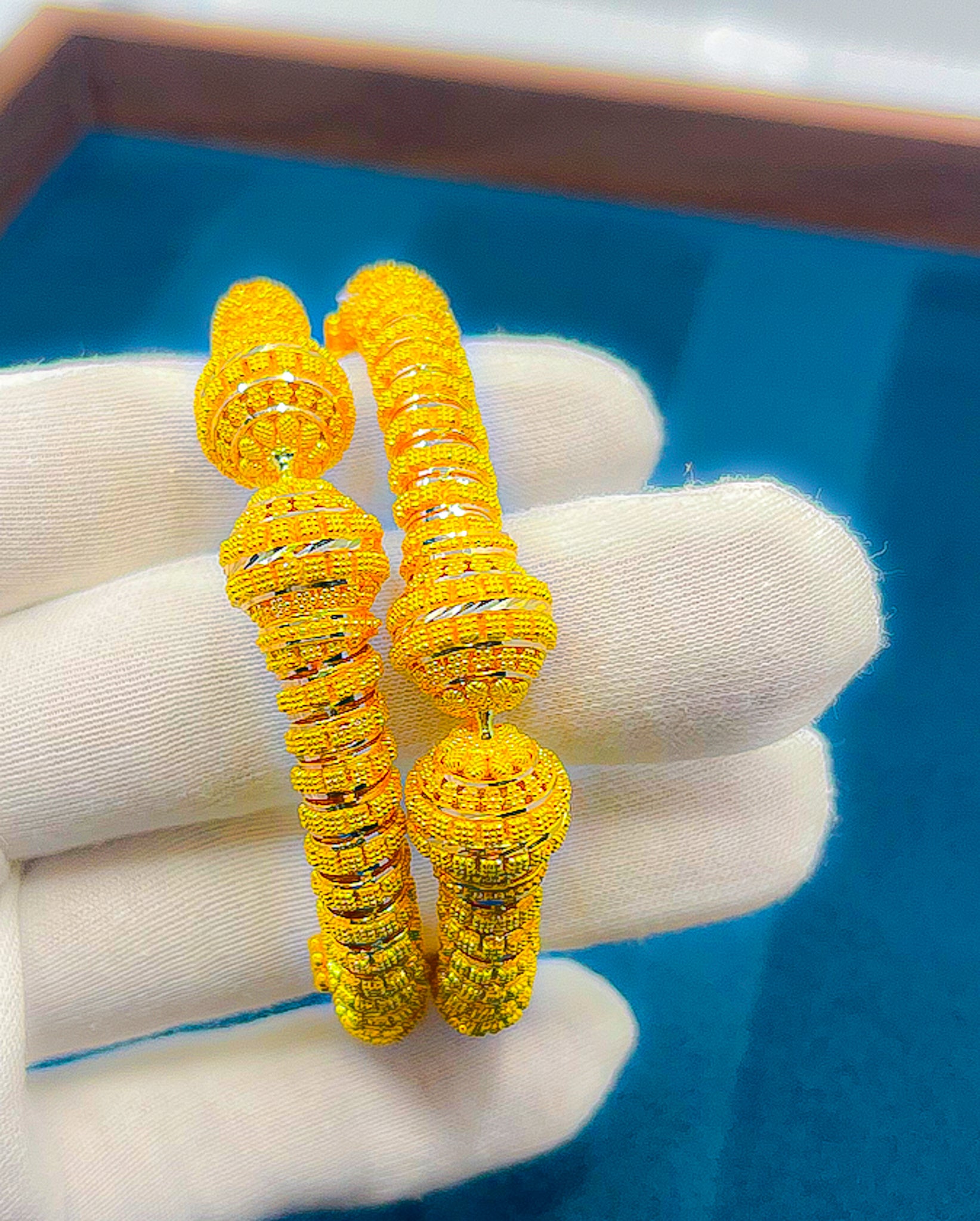 22k Gold bangal 60.11 g 2PCS