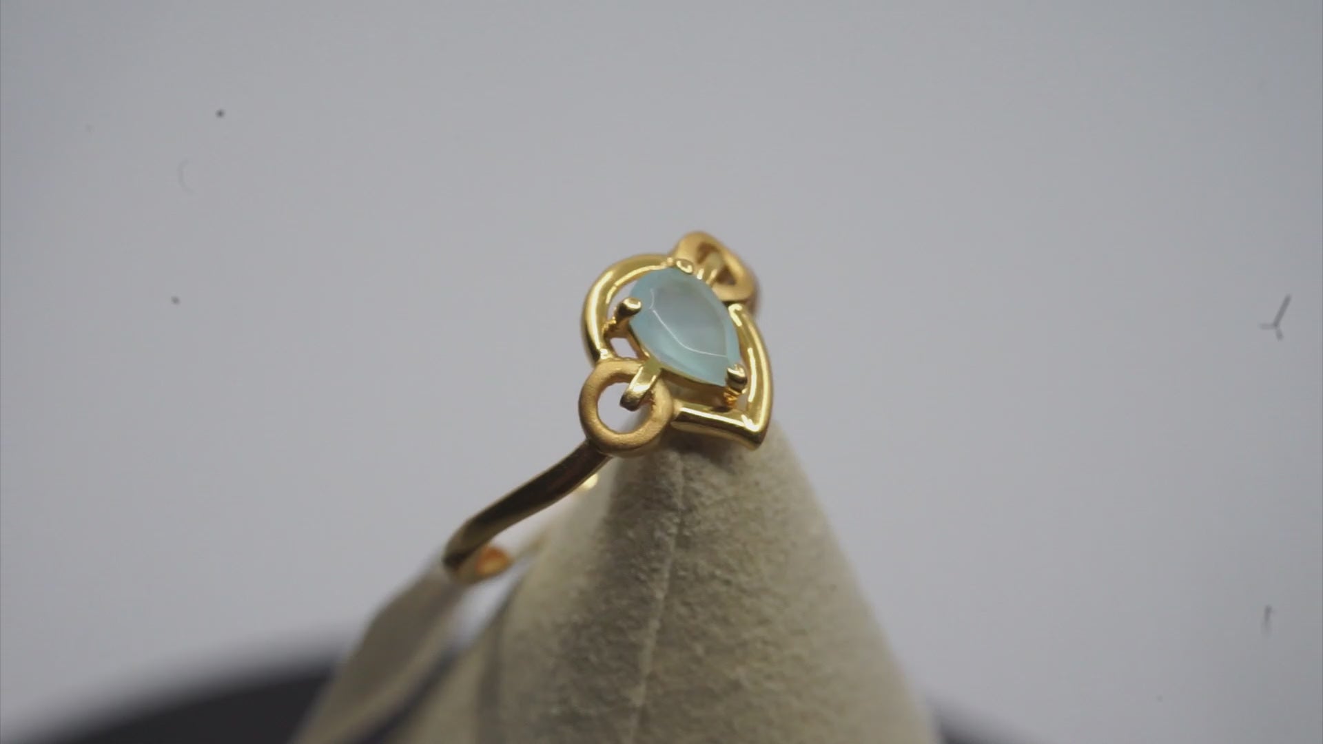 22k Gold Ring 1.66 g
