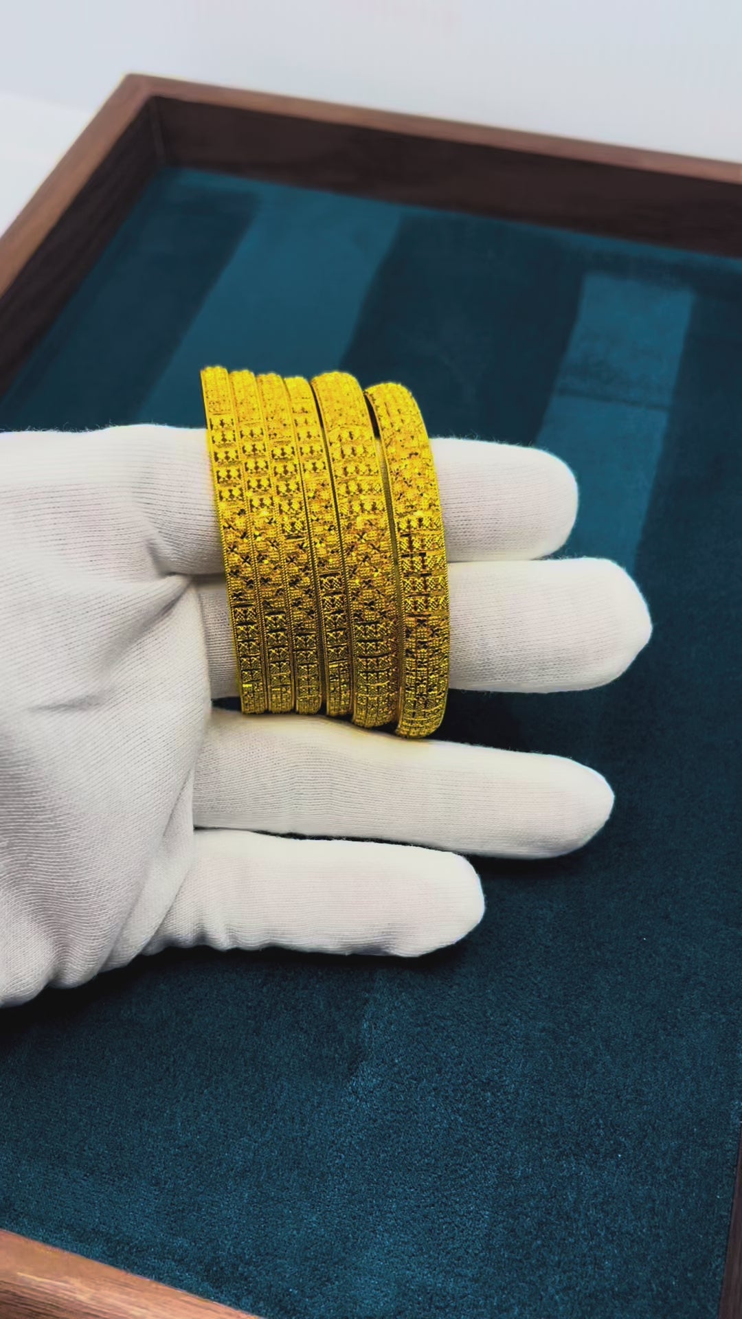 22k Gold bangal 74.44 g 6PCS