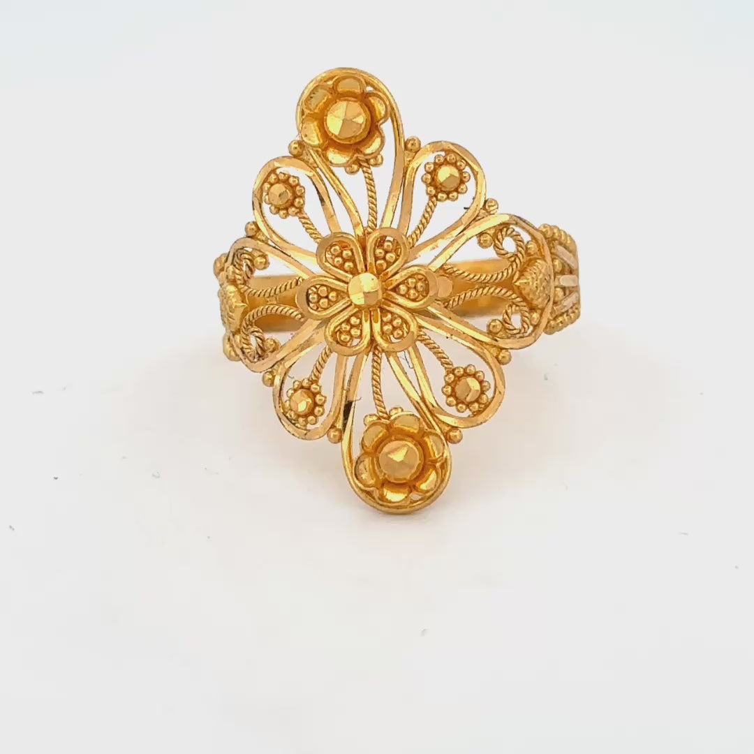 22k Gold ring wt. 4.15g
