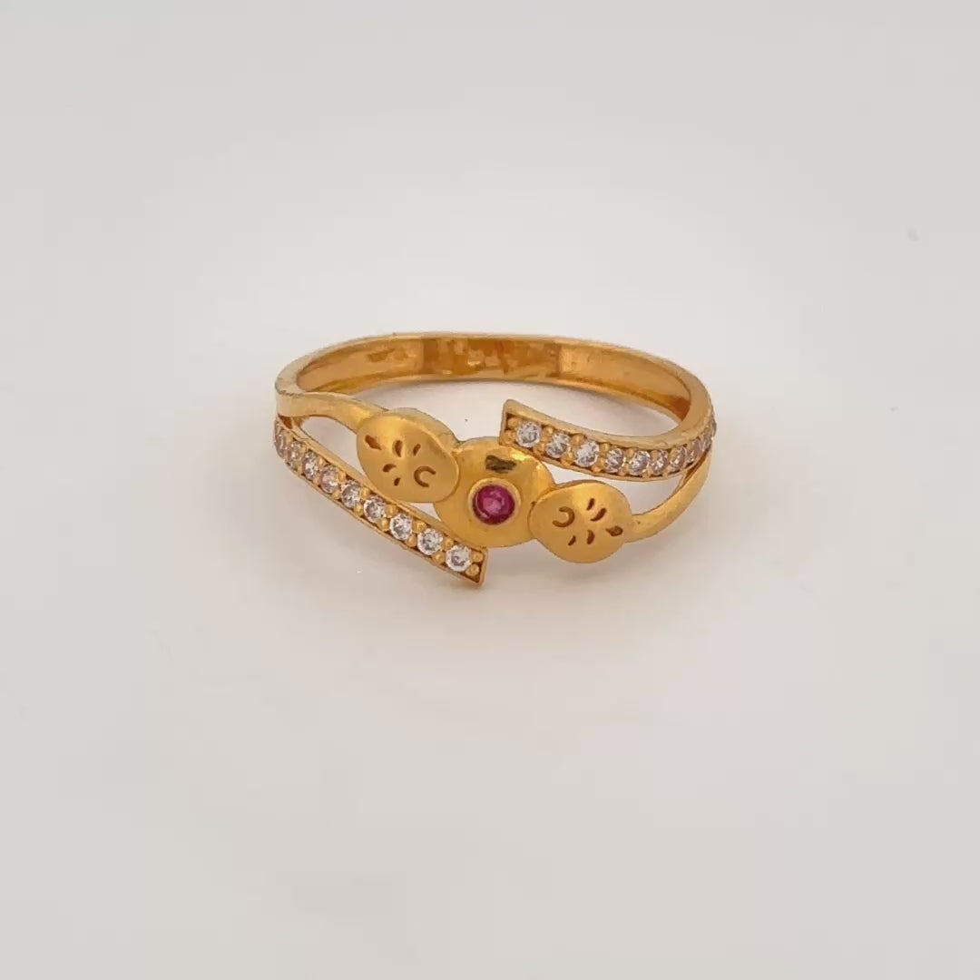 22k Gold ring with stones wt. 1.41g