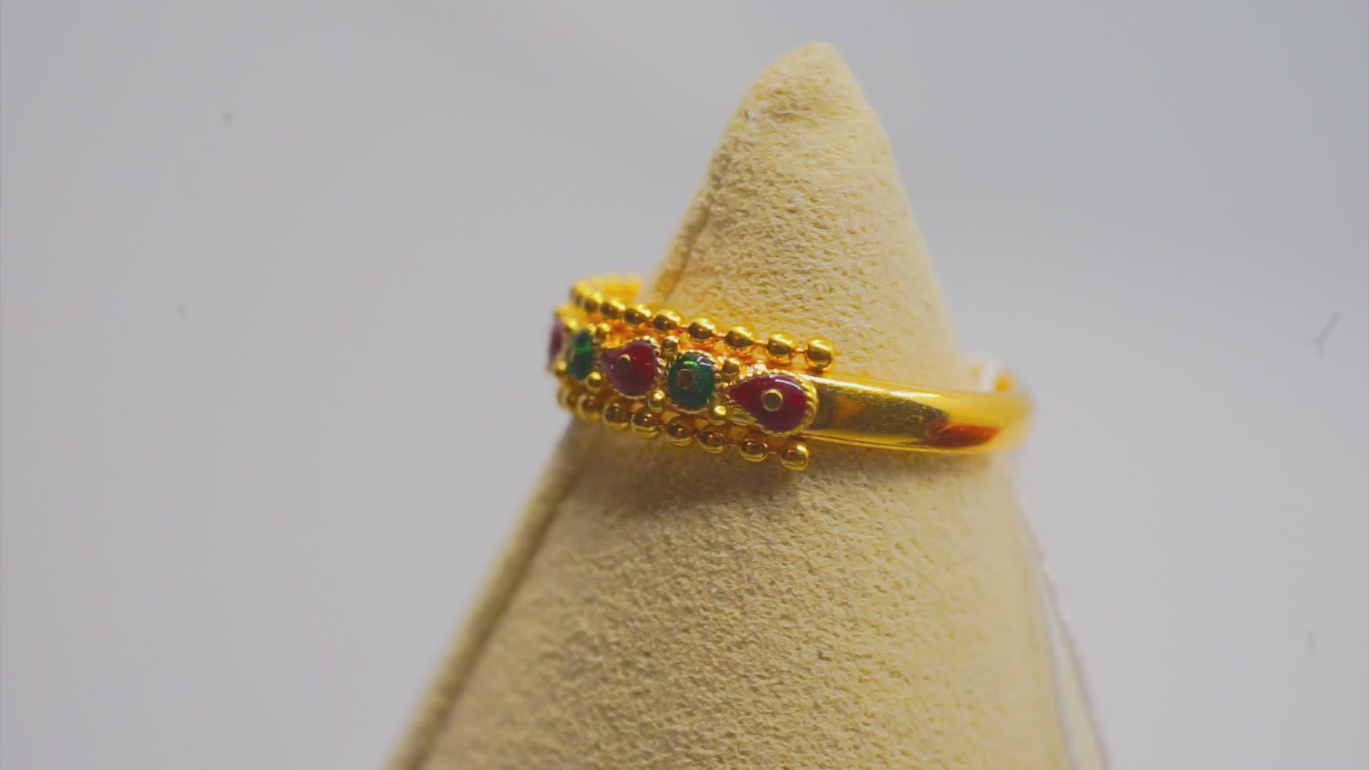 22k Gold Ring 1.86 g