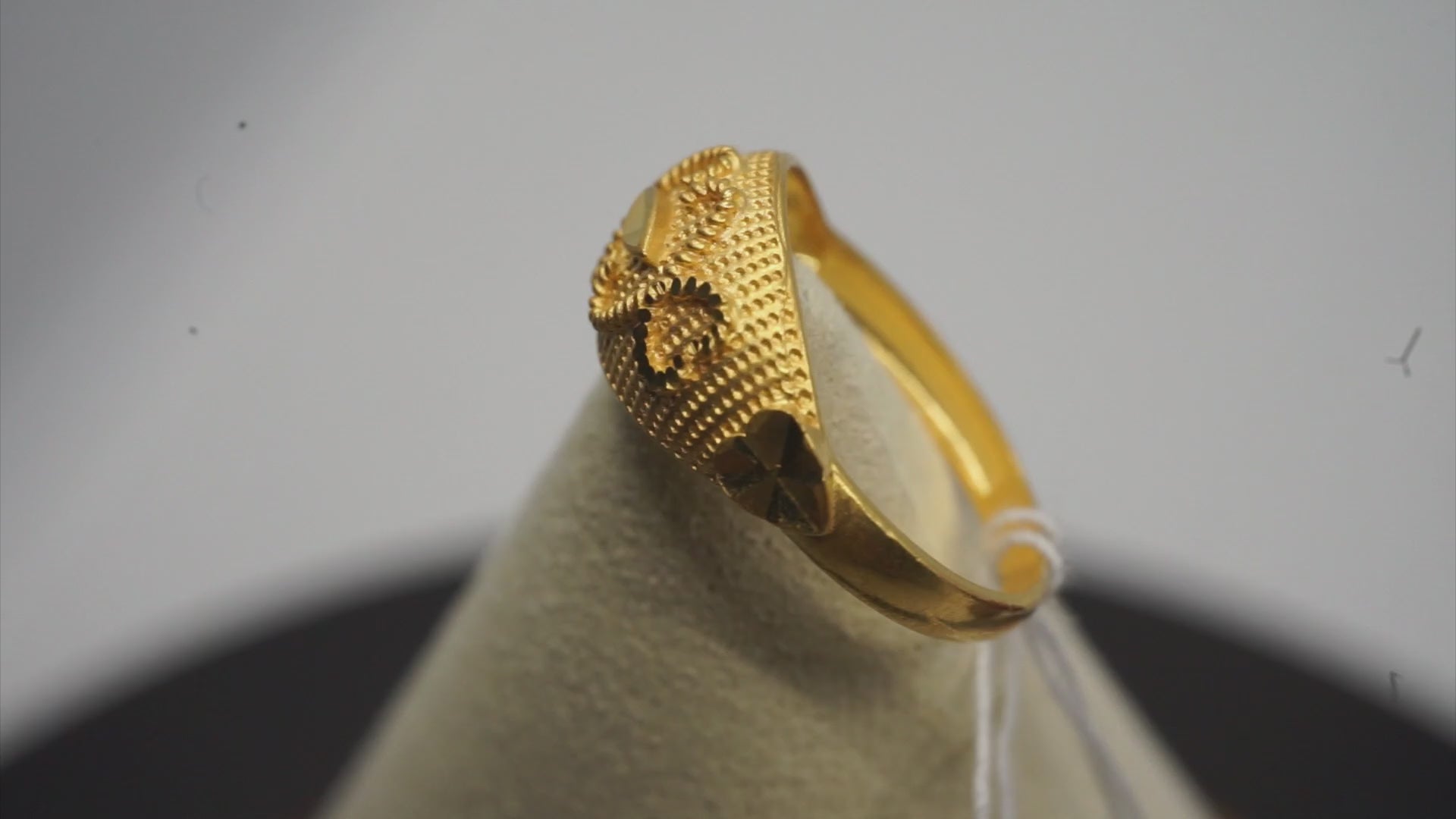22k Gold Ring 3.79 g
