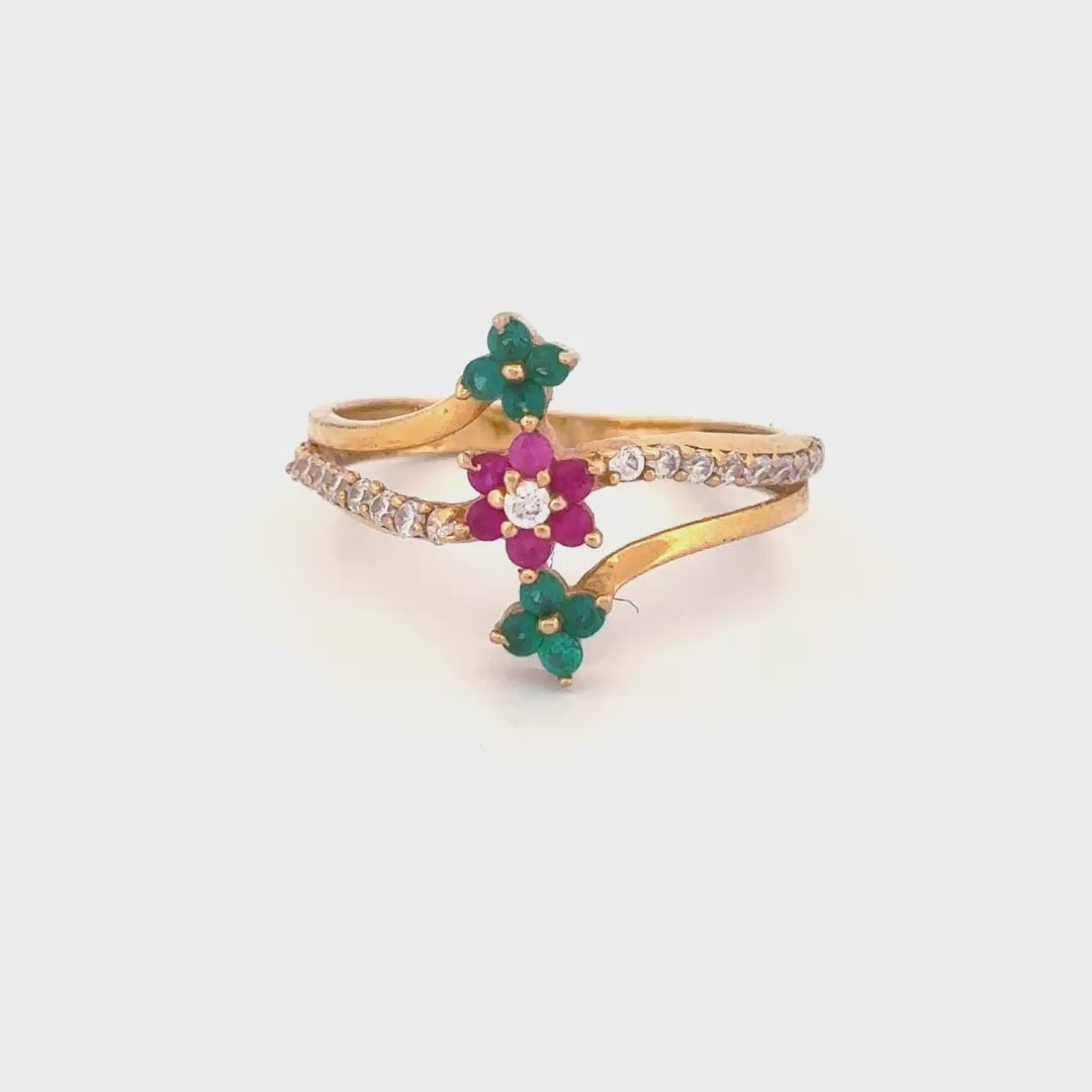 22K Gold Floral Ring wt 2.50 g