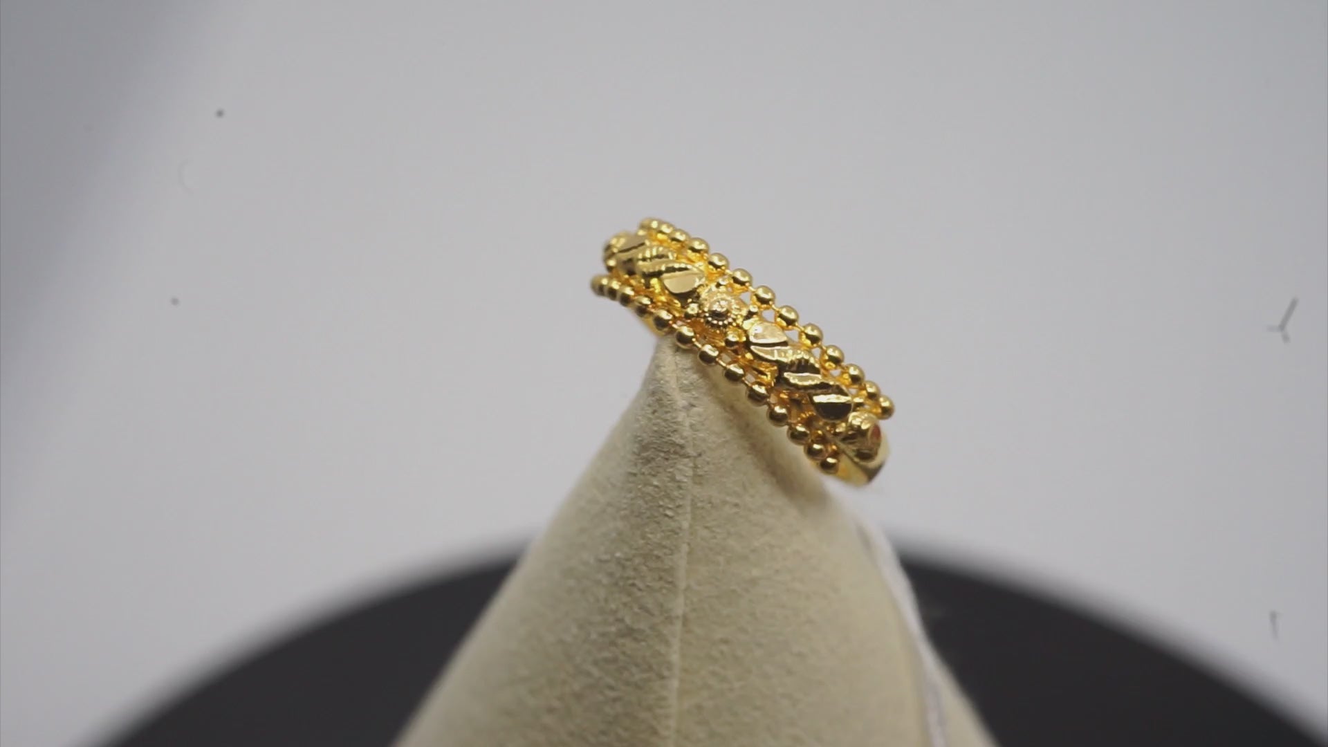 22k Gold Ring 1.83 g