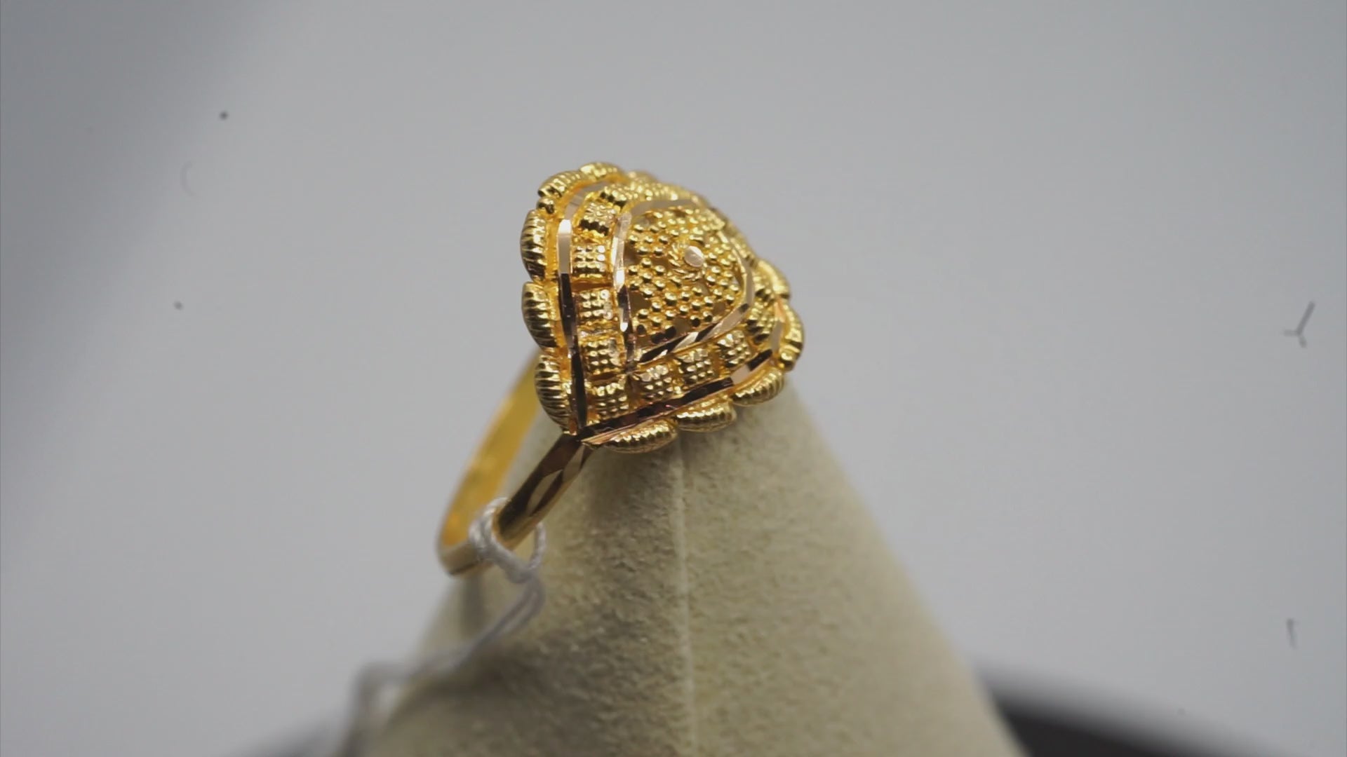 22k Gold Ring 2.84 g