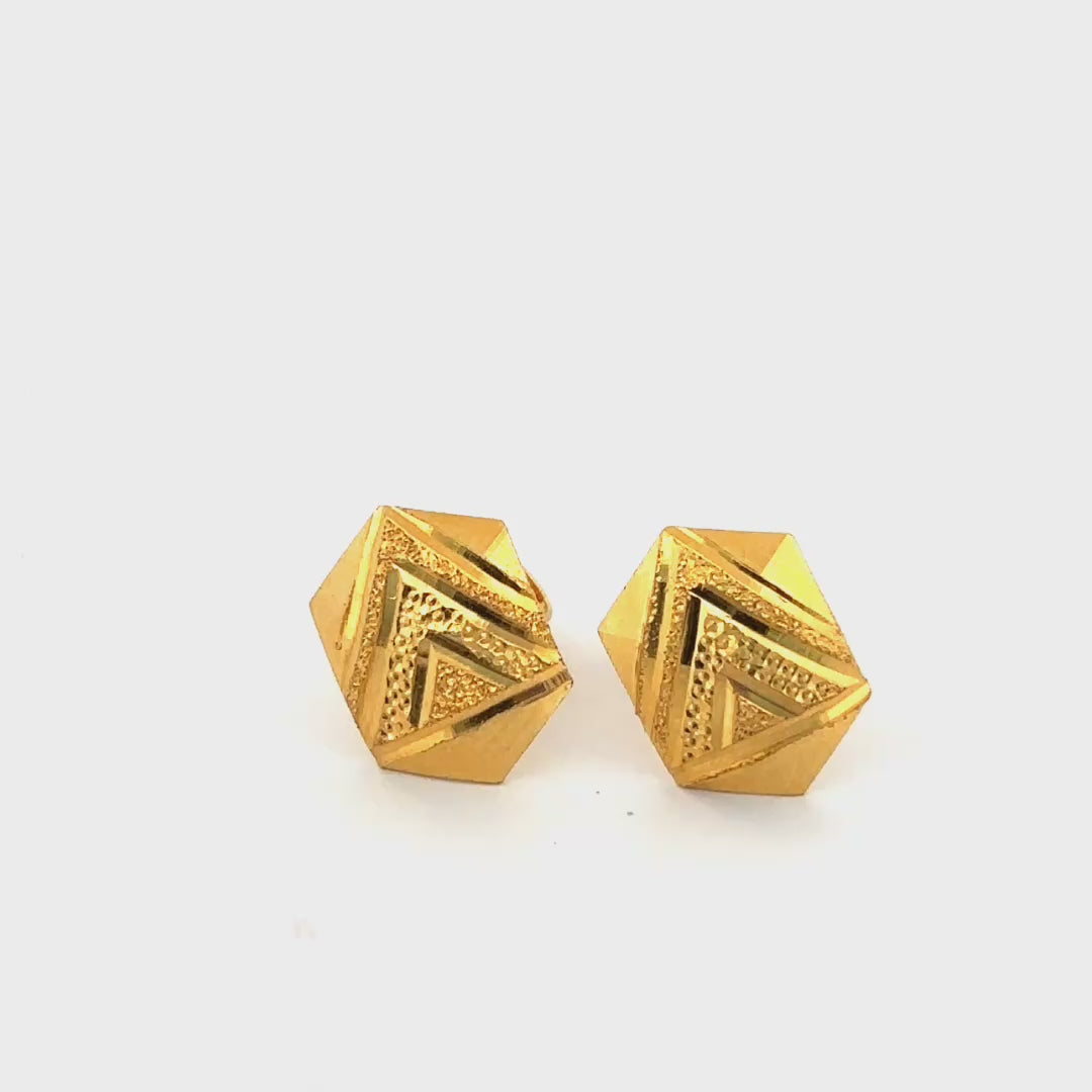 Gold studs wt 1.5g