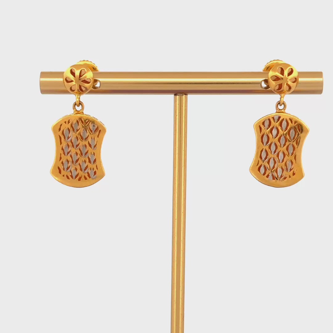 Earrings wt 4.52