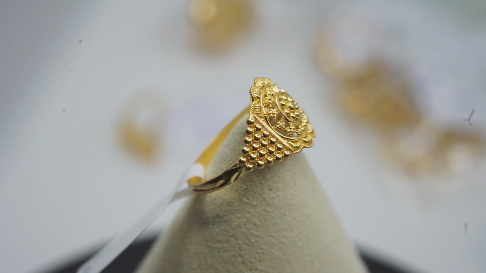 22k Gold Ring 2.37 g