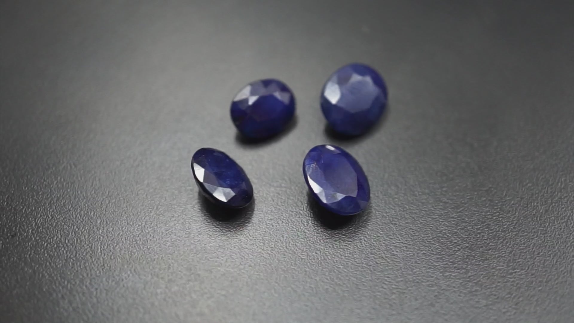 4 Blue Sapphire 4.13 g