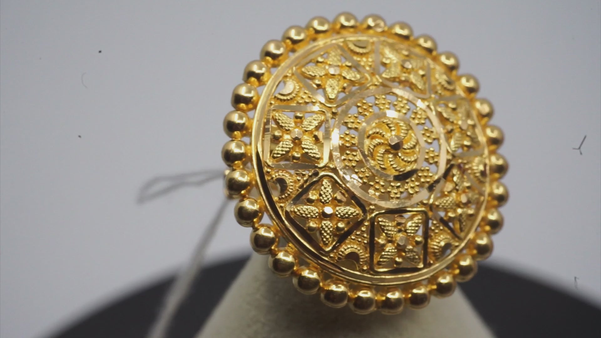 22k Gold Ring 8.21 g