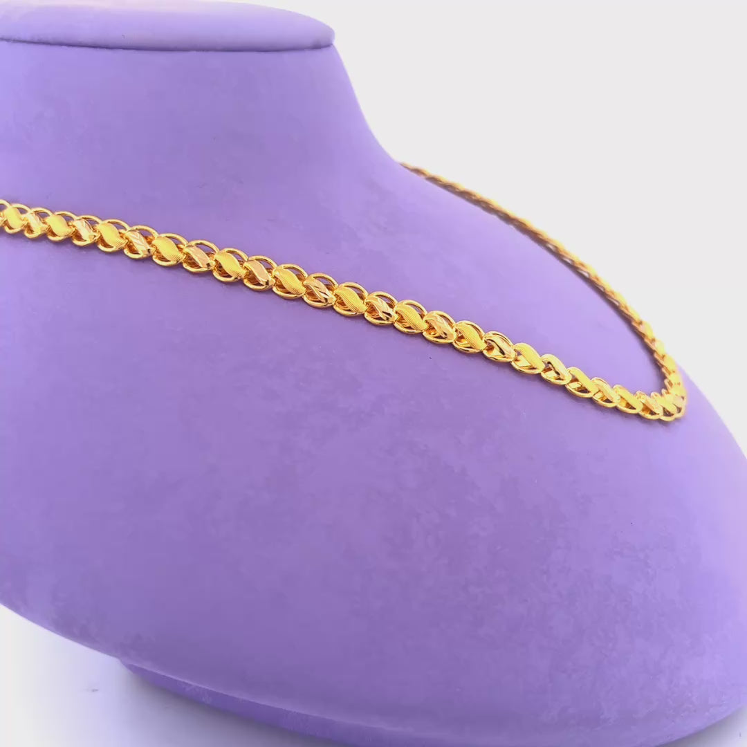 Light weight gold chain wt 8.1g