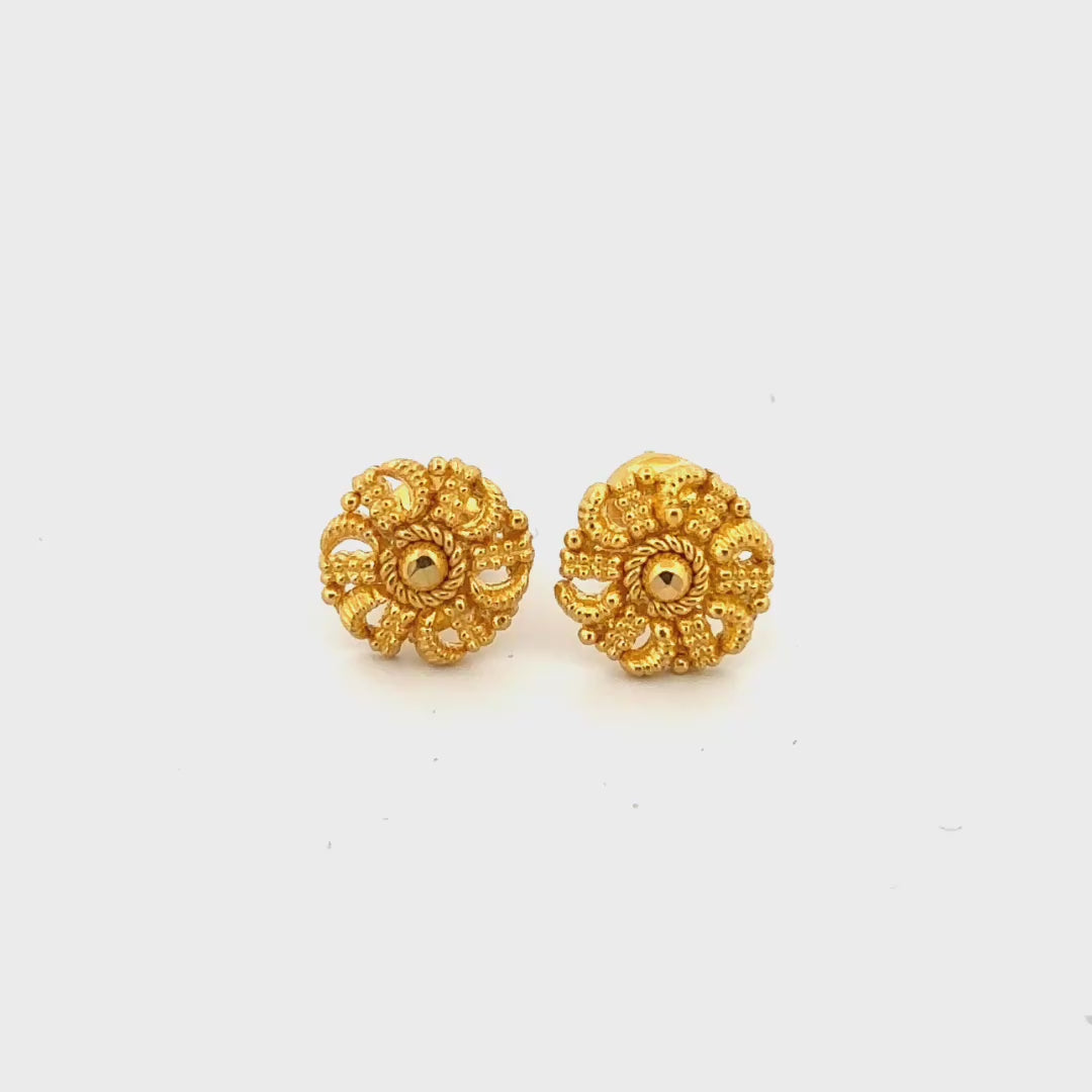 Gold studs wt 1.7