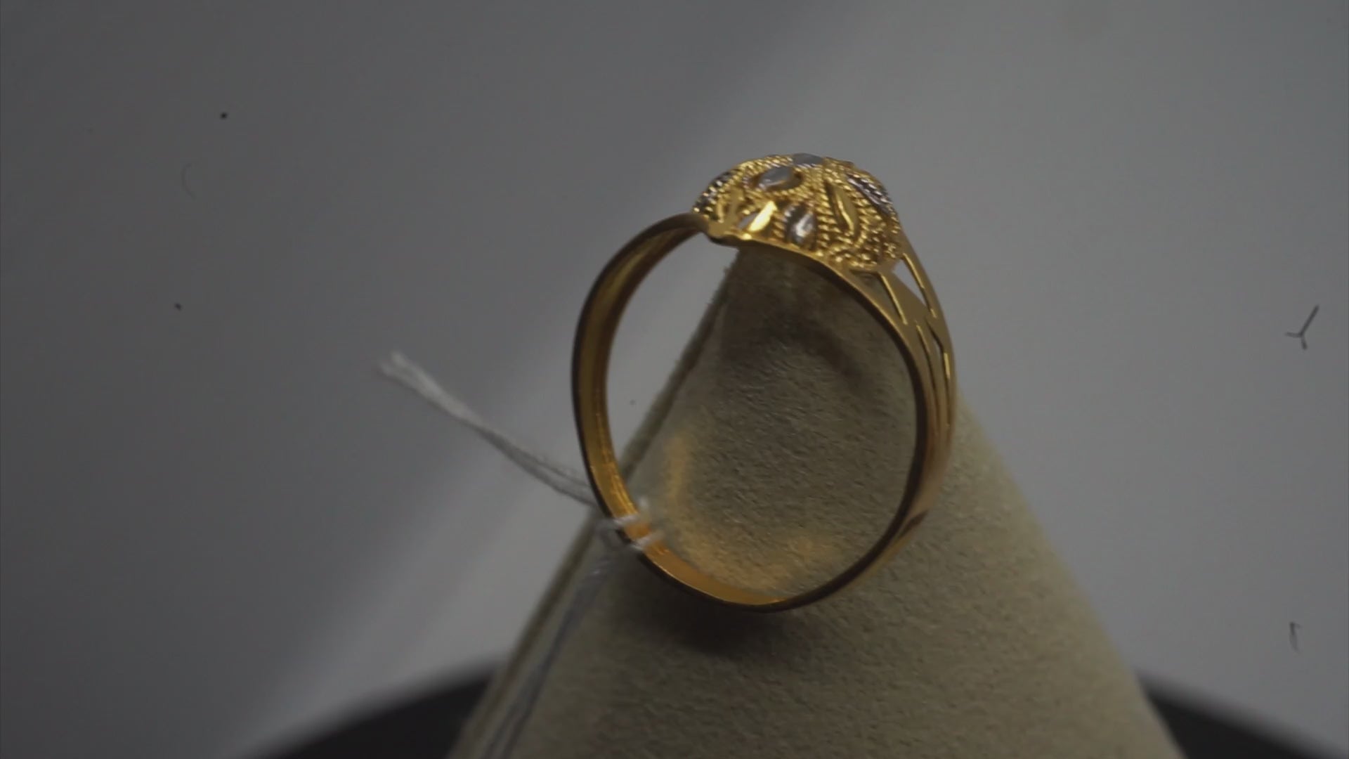 22k Gold Ring 1.79 g