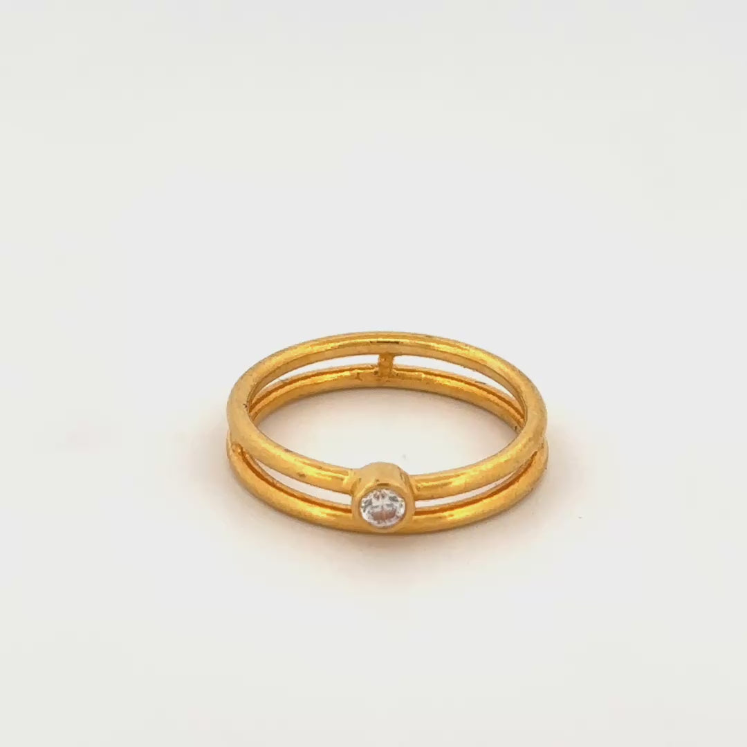 22K Gold Designer Ring wt 3.17