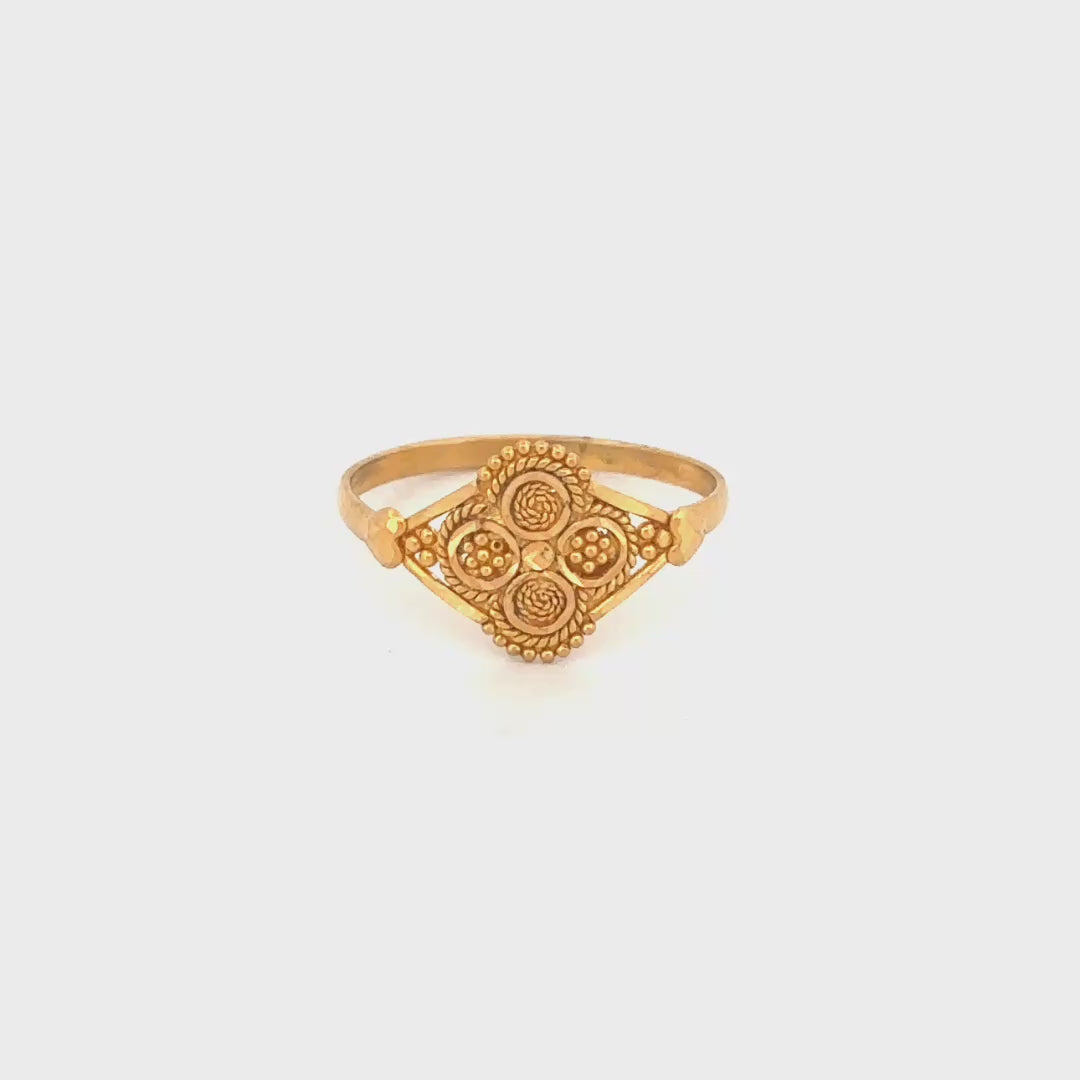 22k kids Gold Ring wt 1.07g