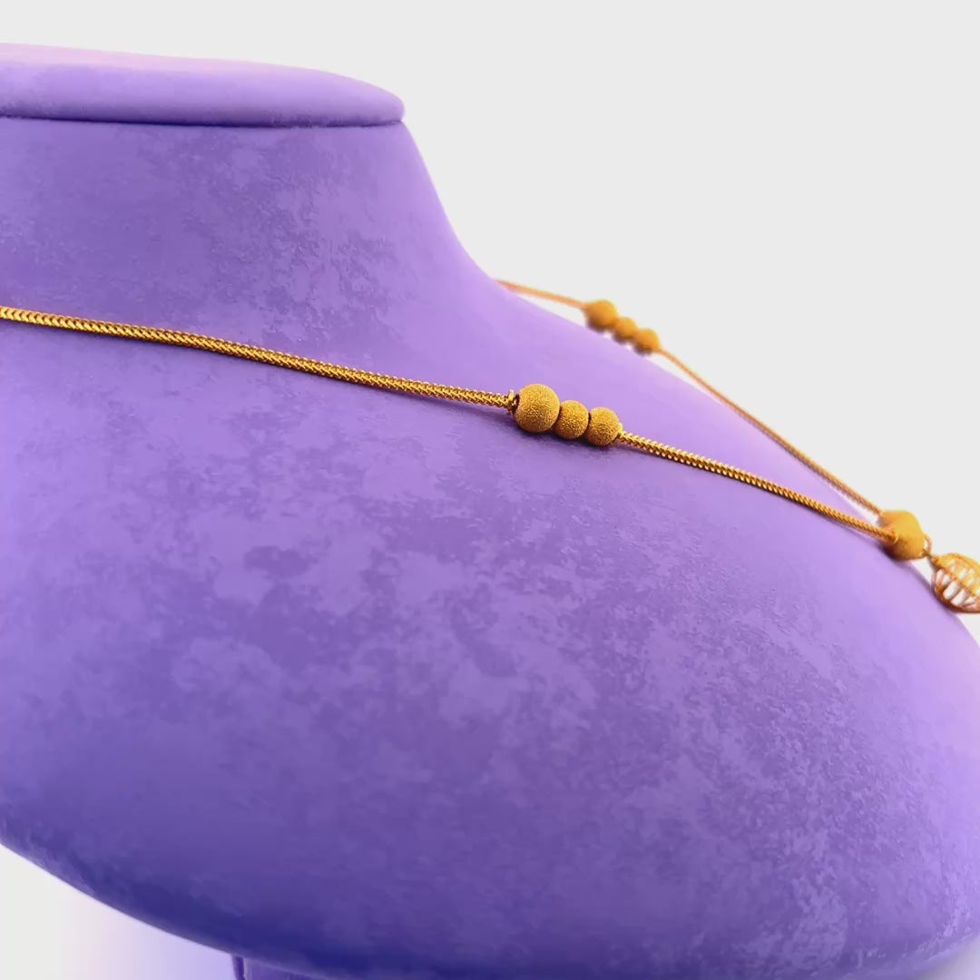 Gold chain wt 8.32