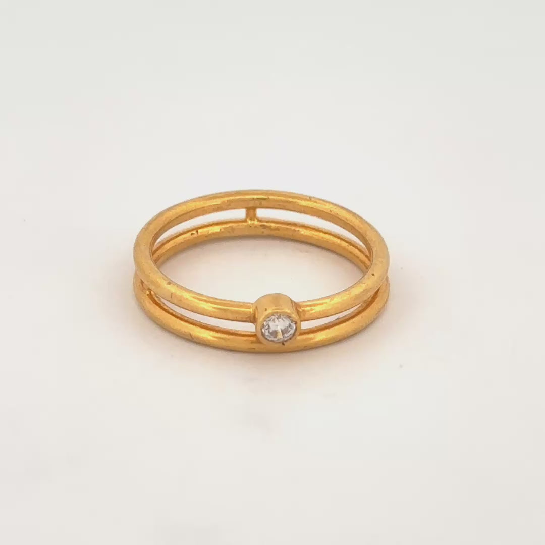 22k Gold ring wt. 4.05g