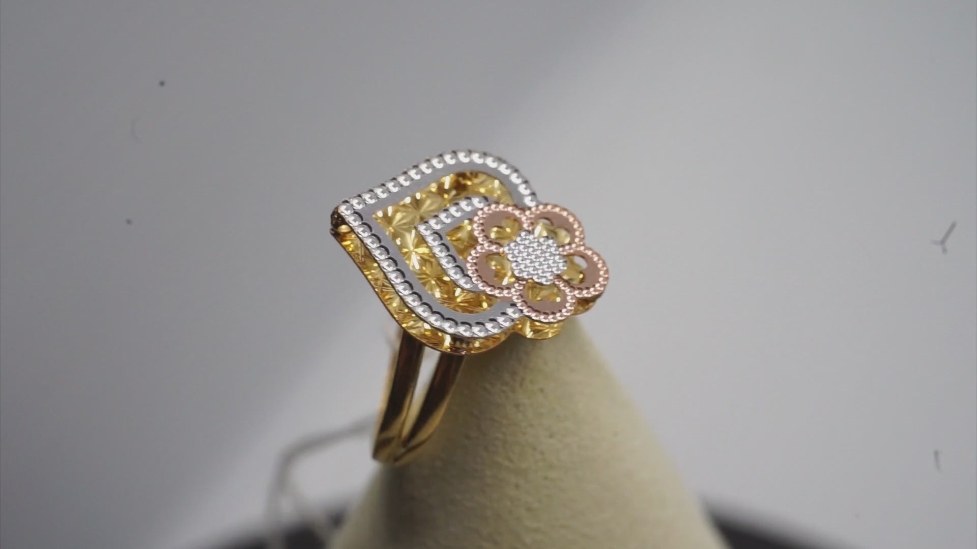22k Gold Ring 3.84 g