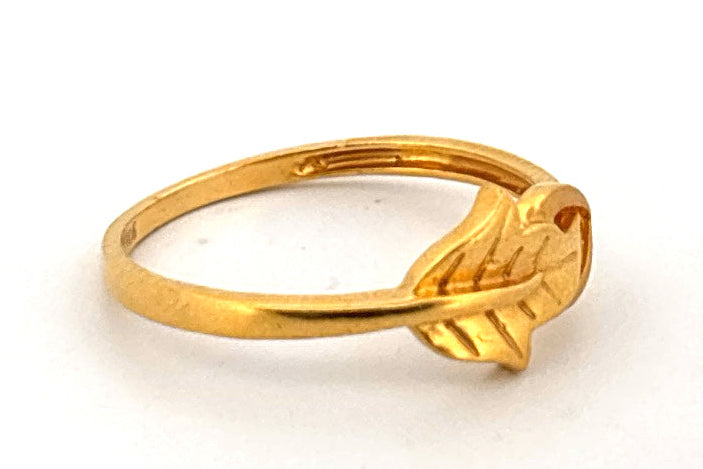 22K Gold Leaf Design Ring wt 1.89g