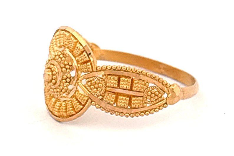 22K Gold Traditional Ring wt 2.45 g
