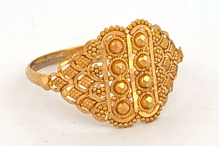 22k Gold Ring wt 2.20g