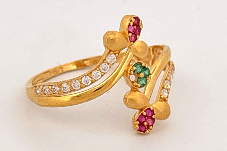 Gold ring with stones wt. 1.96g